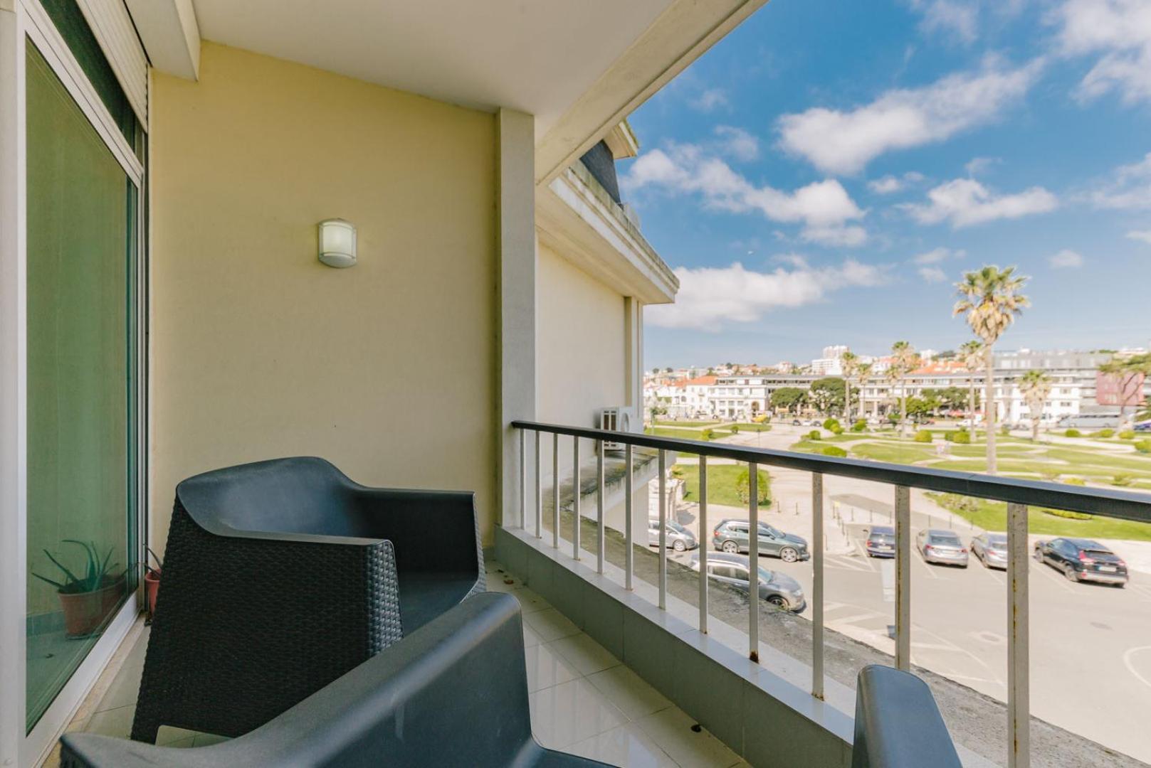 Rent4Rest Estoril Beachfront Apartments Exterior photo